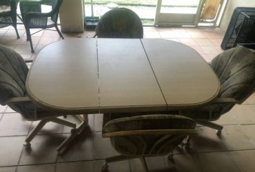 Dinette table and chairs (South dade)