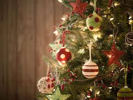 CHRISTMAS TREE (TAMARAC)