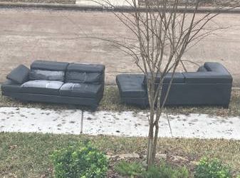 Free Sofa – still available (Missouri city)