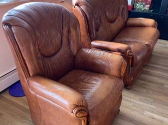 Free leather love seat and chair (Brooklyn)