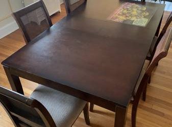 Free dining table – take away today!!! (Hartsdale)