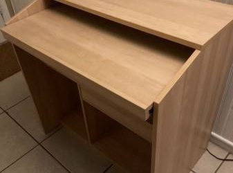 Free IKEA Small Desk (Dunedin)