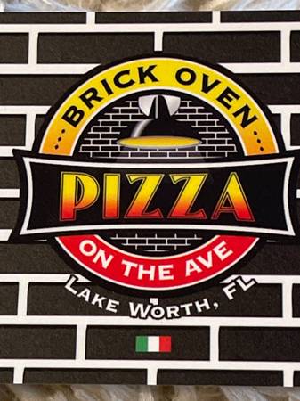 Pizza makers, Servers, delivery drivers, counter workers, and cooks (Downtown lake worth)