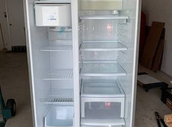 FREE Refrigerator For Parts (Boca Raton)