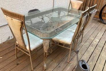 Glass cast iron table with cast iron chairs (Davenport)