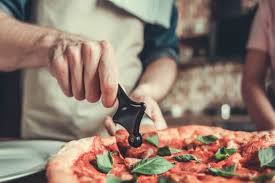 Experienced Pizza Maker – COMPETITIVE WAGES (Downtown Orlando)