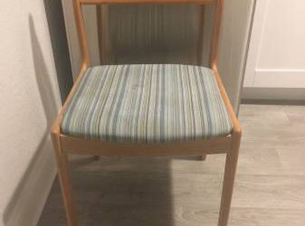 Free chairs (The Cove apartments/ south tampa)