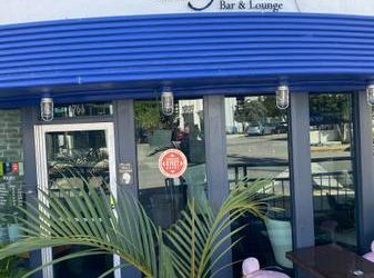 Hiring servers / bartenders / bussers (Miami Beach, FL)