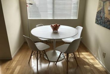 (Free) Mid century modern white Tulip Table Dining Set (orlando)