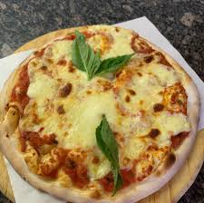 Hiring Pizza Maker/Cook Buscando Cocinero/Pizzero