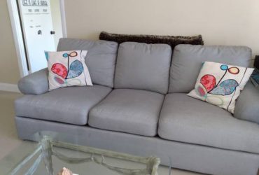 Free Sofa (South Miami)