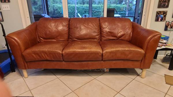 FREE Brown Leather Couch (Boca Raton)