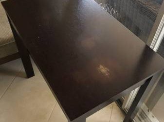 FREE desks with drawer (Coral Springs)