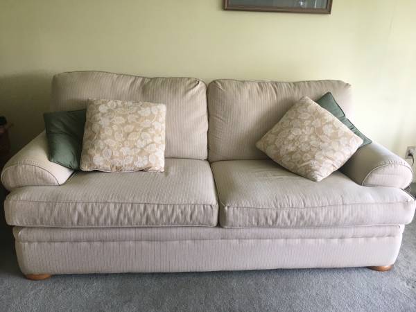 FREE Couch & Love Seat with Pillows (Pompano Beach)