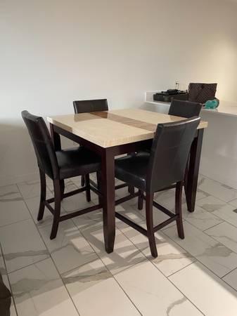 Dinning Room Table (Boca raton)