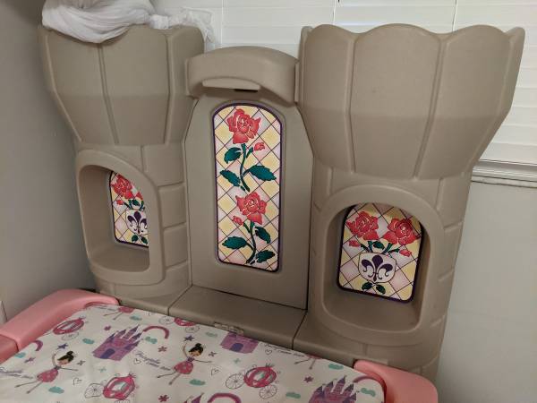 FREE Girls Princess Castle Bed (Hollywood)
