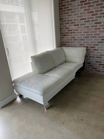 White Loveseat Style L Couch (25th St)