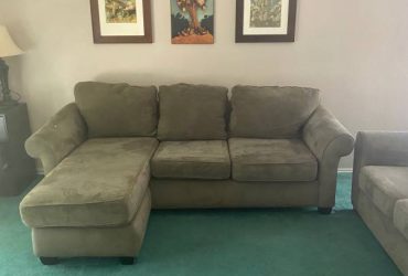 FREE couch & ottoman, well loved. Free to pick up and carry away (Wells Branch) TX
