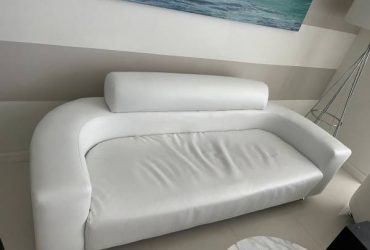 FREE  NICE COUCH MUST COME PICK UP TODAY 10/20 (Marlboro Township)