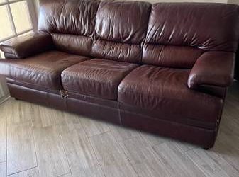 Natuzzi leather sofa (West Kendall)
