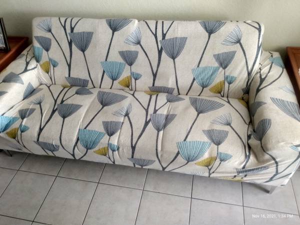 Sofas -leather-Good condition (sweetwater)