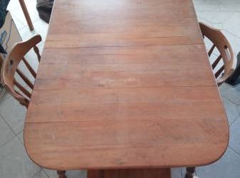 Free wood dining table with mismatched chairs (Barkers Ridge)