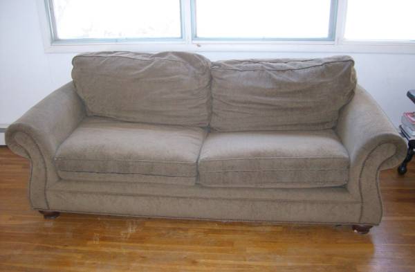 Sofa. Broyhill. 7' Fair Cond. (Wilton, CT)