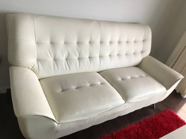 Free Sofa – Self Pickup (Miami)