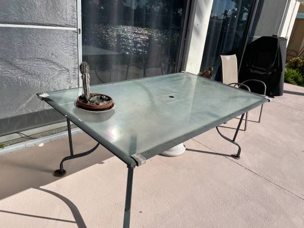 Glass patio table with umbrella (Pompano Beach)