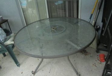 Free Patio Table, 7' X10" Area Rugs, Computer / Phone Cables (Kissimmee)