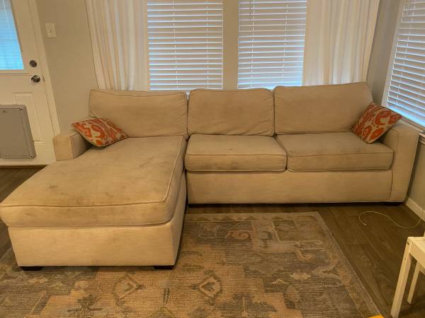 Pottery Barn Couch (South Austin)