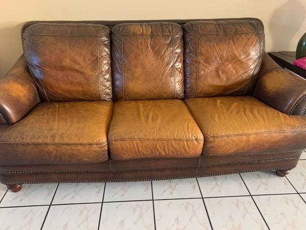 HOUSE FURNITURE MUST GO!!! (14457 SW 50TH STREET Miami)