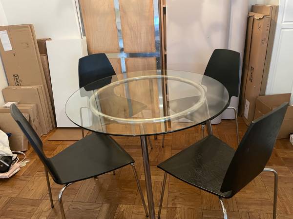 Free ikea dining set and 8×10 safavieh rug, must go today 1/12 by 2pm! (Upper East Side)