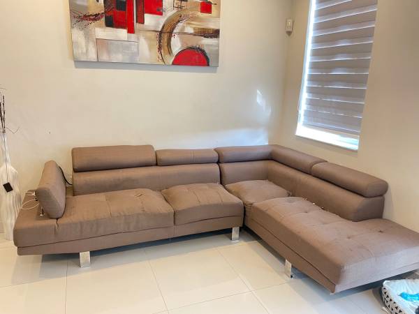 Sectional Sofa (Miami)