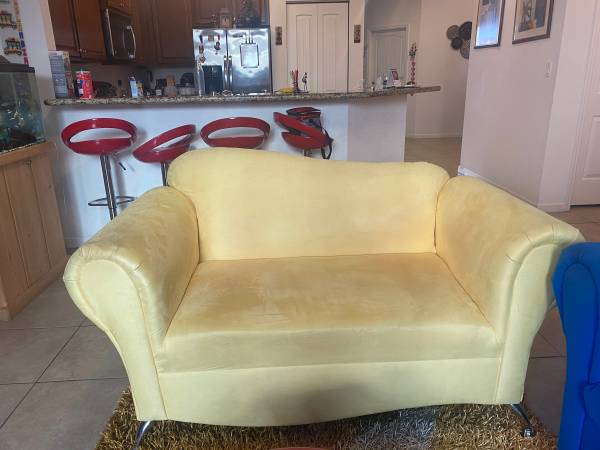 2 sofas for free (Homestead)