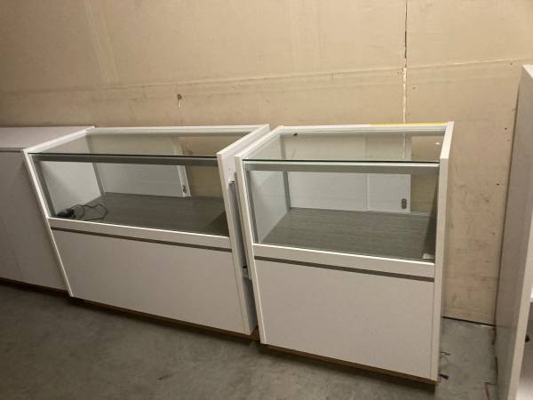 Free retail display cases/cabinet/register station (Round Rock Outlet)