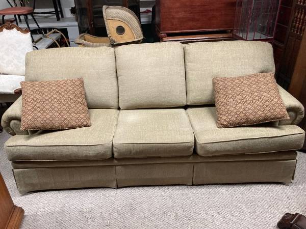 Couch FOR FREE.