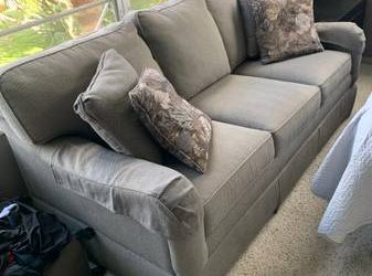 A FREE Sofa and End table (Palm Aire)