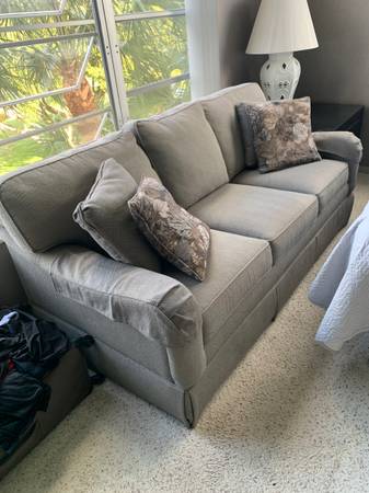 A FREE Sofa and End table (Palm Aire)