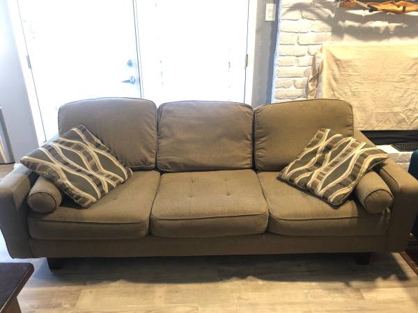 Free sofa on curb! (Austin)