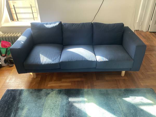 Free Couch (Astoria)