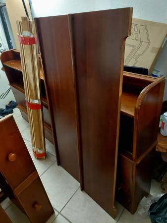 Free pedestal bed with 2 drawers. (Miami)