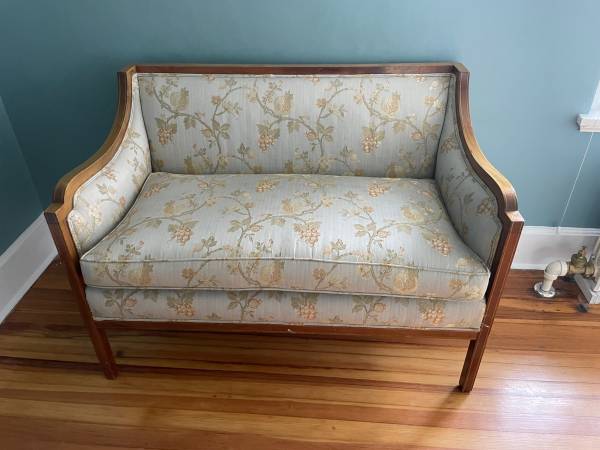 FREE Furniture-Moving Giveaway – Couches Desks Bed More – HURRY! (South Orange)