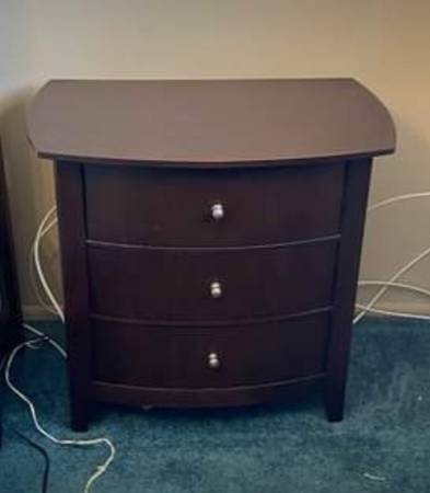 Free Solid Wood King Size Bedroom Set (Hollywood)