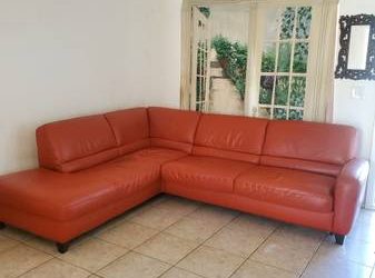 leather sofa bed (Fort Lauderdale)