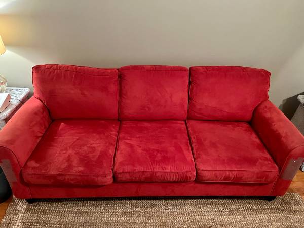 Free couch (Riverside)