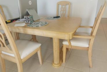 TABLE AND CHAIRS (Pompano Beach)
