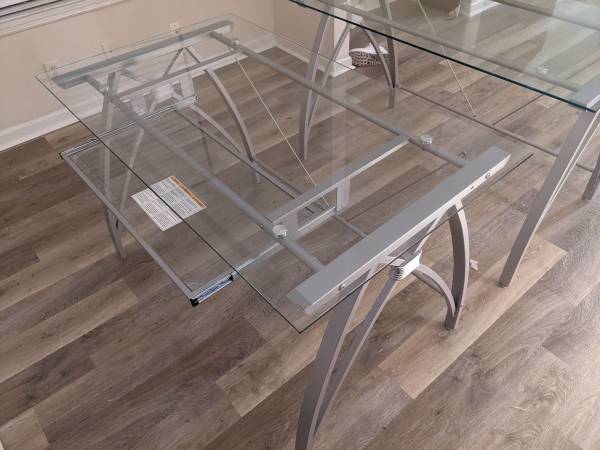 FREE! Glass desks (Oviedo)