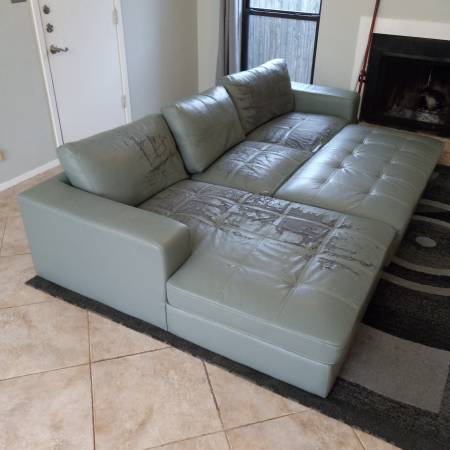 Stoners Delight Couch – HIDDEN POCKET