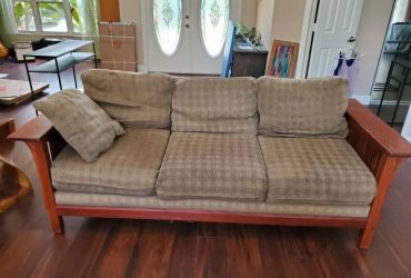 Craftsman style couch (Coral Springs)